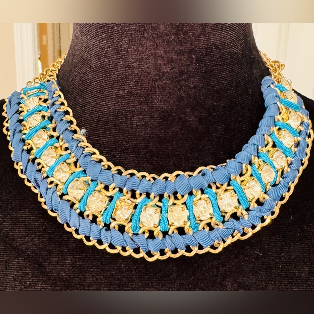 Statement necklace